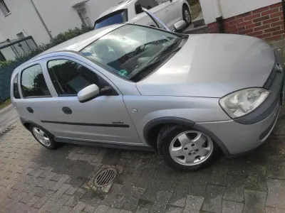 Używany Opel Corsa Comfort 58 KM (42 kW) 2002 Szary Hatchback