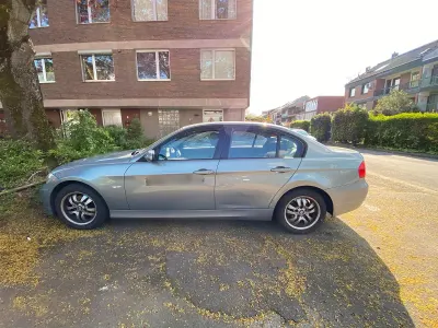 Gebraucht BMW 318 129 PS (94 kW) 2007 Blau Limousine