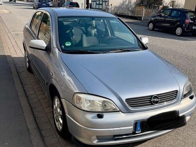 Gebraucht Opel Astra 106 PS (77 kW) 2004 Silber Limousine