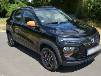 Gebraucht Dacia Spring Comfort Plus 33 kW (45 PS) 2022 Schwarz Kleinwagen