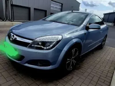 Gebraucht Opel Astra Edition 140 PS (102 kW) 2007 Grau Cabrio