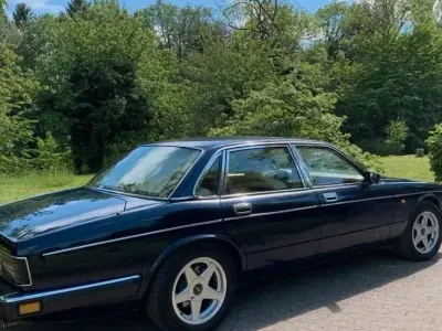 Gebraucht Jaguar XJ40 226 PS (166 kW) 1993 Blau Limousine