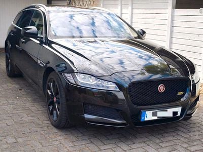 Second-hand Jaguar XF Sportbrake Portfolio 241 CP (177 kW) 2018 Negru Break