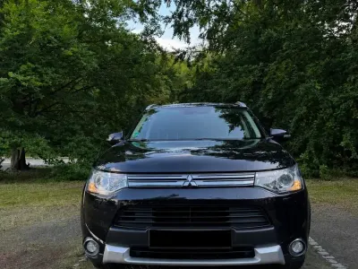 Gebraucht Mitsubishi Outlander Top 203 PS (149 kW) 2016 Schwarz SUV