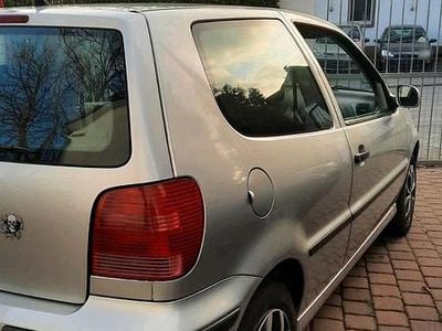 Gebraucht VW Polo 50 PS (36 kW) 2001 Silber Kleinwagen