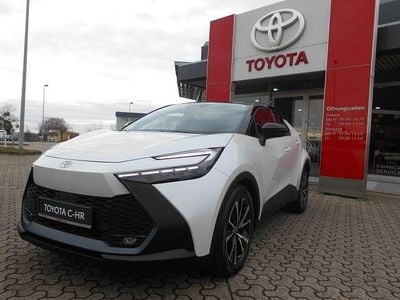 Weiß Gebraucht 2023 Toyota C-HR Team SUV | 28.990 € (Fairer Preis)
