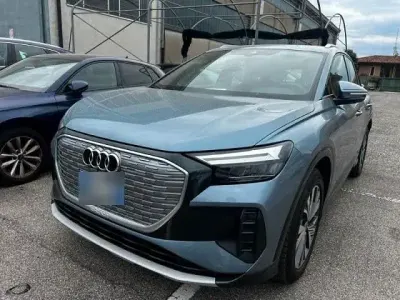 Gebraucht Audi Q4 e-tron Advanced 150 kW (204 PS) 2023 Geysirblau metallic SUV