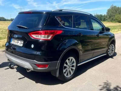 Gebraucht Ford Kuga Titanium 150 PS (110 kW) 2015 Schwarz SUV