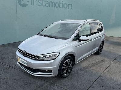 Gebraucht VW Touran Highline 150 PS (110 kW) 2022 Silber Van / Kleinbus