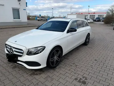 Gebraucht Mercedes E250 Avantgarde 211 PS (155 kW) 2017 Weiß Limousine
