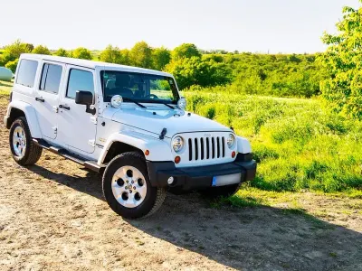 Occasion Jeep Wrangler Sahara 200 ch (147 kW) 2013 Blanc SUV