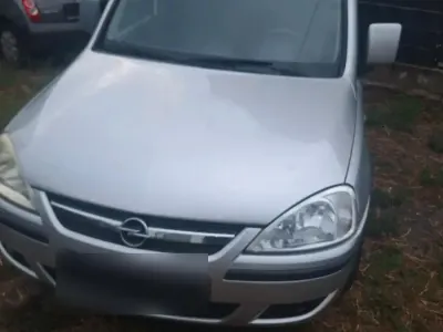 Gebraucht Opel Combo 90 PS (66 kW) 2008 Silber Van / Kleinbus