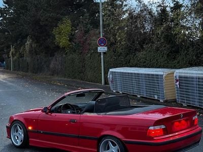 Rot Gebraucht 1993 BMW 325 Cabriolet M Sport Cabrio | 13.500 €