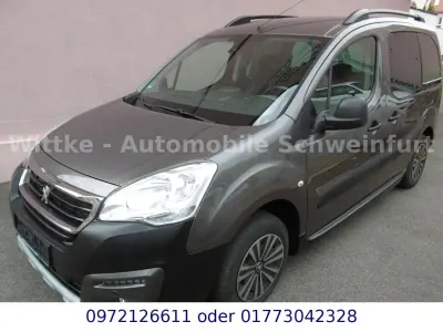 Gebraucht Peugeot TePee 110 PS (80 kW) 2018 Grau Kombi