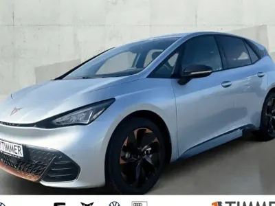 Używany Cupra Born 169 kW (231 KM) 2026 Srebrny Hatchback