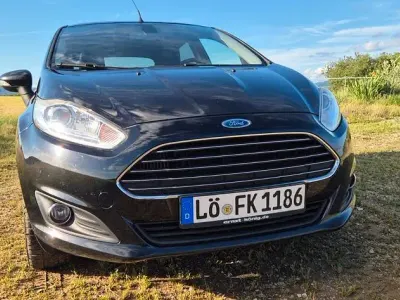 Gebraucht Ford Fiesta Titanium 101 PS (74 kW) 2015 Schwarz Kleinwagen