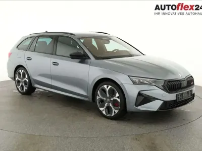 Neu Skoda Octavia RS 265 PS (194 kW) 2025 Platin grau metallic Kombi