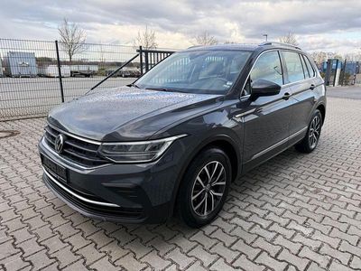 Gebraucht VW Tiguan Life 150 PS (110 kW) 2022 Grau SUV