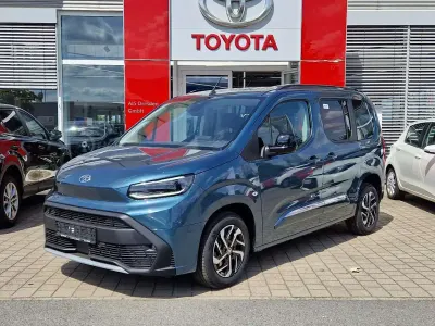 Neu Toyota Proace Verso City 110 PS (80 kW) 2026 Blau Kombi