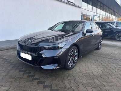 Gebraucht BMW 550e M Sport 489 PS (359 kW) 2025 Grau Limousine