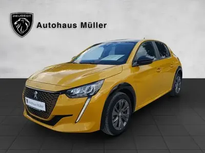Gebraucht Peugeot e-208 Active 100 kW (136 PS) 2022 Gelb Kleinwagen