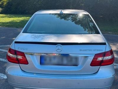 Mercedes E300