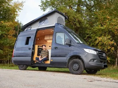 Używany Mercedes Sprinter 170 KM (125 kW) 2021 Czarny Van