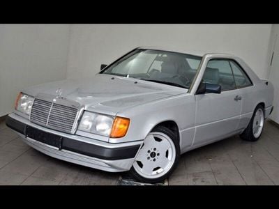 Gebraucht Mercedes 300 179 PS (131 kW) 1988 Coupé