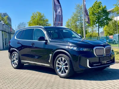 Używany BMW X5 Sport Line 489 KM (359 kW) 2024 Czarny SUV