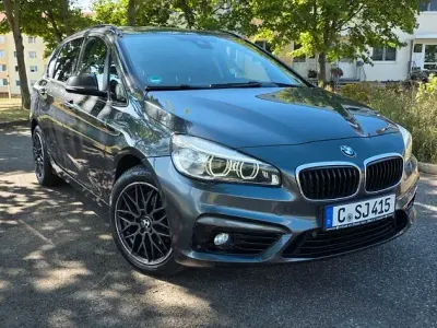 Gebraucht BMW 218 Active Tourer Sport Line 150 PS (110 kW) 2015 Grau Van / Kleinbus