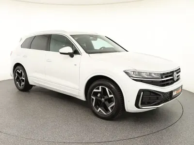 Gebraucht VW Touareg R-line 231 PS (169 kW) 2025 Weiß SUV