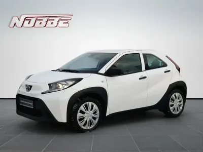 Gebraucht Toyota Aygo X Basis 72 PS (52 kW) 2023 Weiß SUV