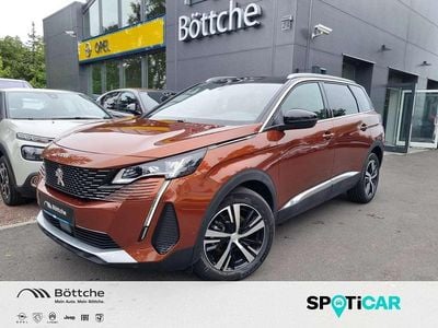 Lackierung cuprite/metallic klarlack Gebraucht 2023 Peugeot 5008 GT Van / Kleinbus | 27.890 € (Fairer Preis)