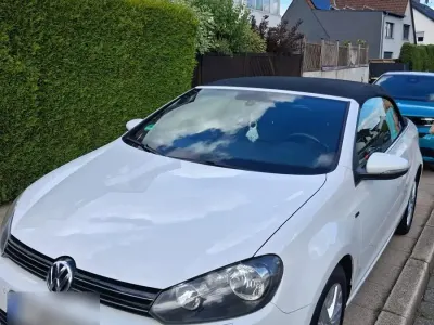 Gebraucht VW Golf Cabriolet Life 122 PS (89 kW) 2014 Weiß Cabrio