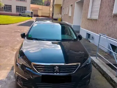 Gebraucht Peugeot 308 2019 Schwarz Kombi