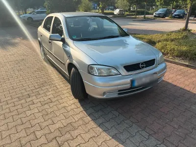 Gebraucht Opel Astra 116 PS (85 kW) 1998 Silber Limousine