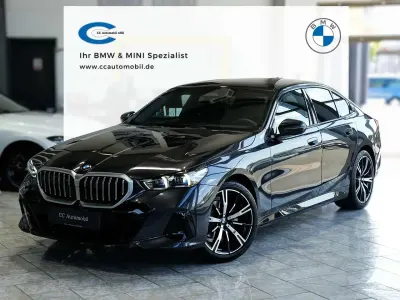 Gebraucht BMW 520 M Sport 197 PS (144 kW) 2025 Sophistograu brillanteffekt Limousine