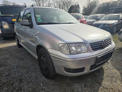 Gebraucht VW Polo 75 PS (55 kW) 2001 Silber Kleinwagen