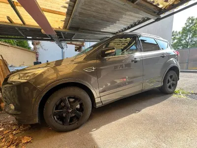 Gebraucht Ford Kuga 150 PS (110 kW) 2015 Grau SUV