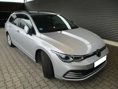 Gebraucht VW Golf VIII Life 116 PS (85 kW) 2023 Silber Kombi