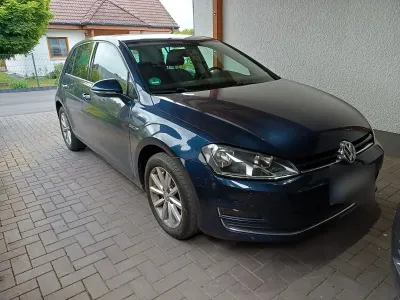 Gebraucht VW Golf VII LOUNGE 110 PS (80 kW) 2015 Blau Limousine