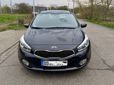 Gebraucht Kia Ceed 99 PS (72 kW) 2013 Schwarz Kleinwagen