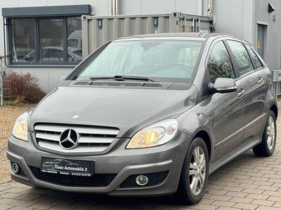 Gebraucht Mercedes B180 109 PS (80 kW) 2010 Grau Van / Kleinbus
