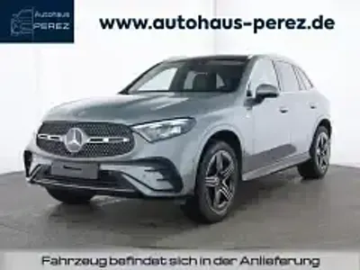 Gebraucht Mercedes GLC300 Premium 204 PS (150 kW) 2024 Silber SUV