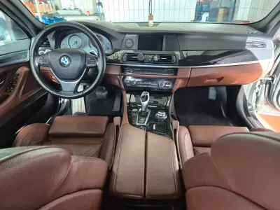 Gebraucht BMW 520 Performance 184 PS (135 kW) 2011 Schwarz Kombi