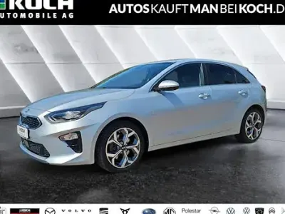 Gebraucht Kia Ceed Spirit 140 PS (102 kW) 2019 Silber Kleinwagen