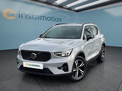 Używany Volvo XC40 197 KM (144 kW) 2025 Szary SUV