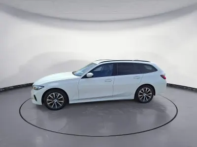 Używany BMW 320 Sport Line 190 KM (139 kW) 2025 Biały Kombi