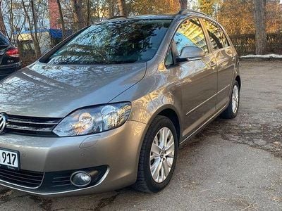 Beige Gebraucht 2014 VW Golf Plus Cross Life Van / Kleinbus | 9.450 € (Fairer Preis)
