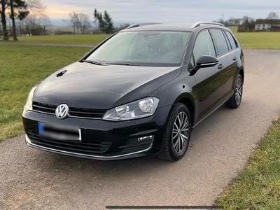 Schwarz Gebraucht 2016 VW Golf VII Allstar Kombi | 7.999 € (Guter Preis)